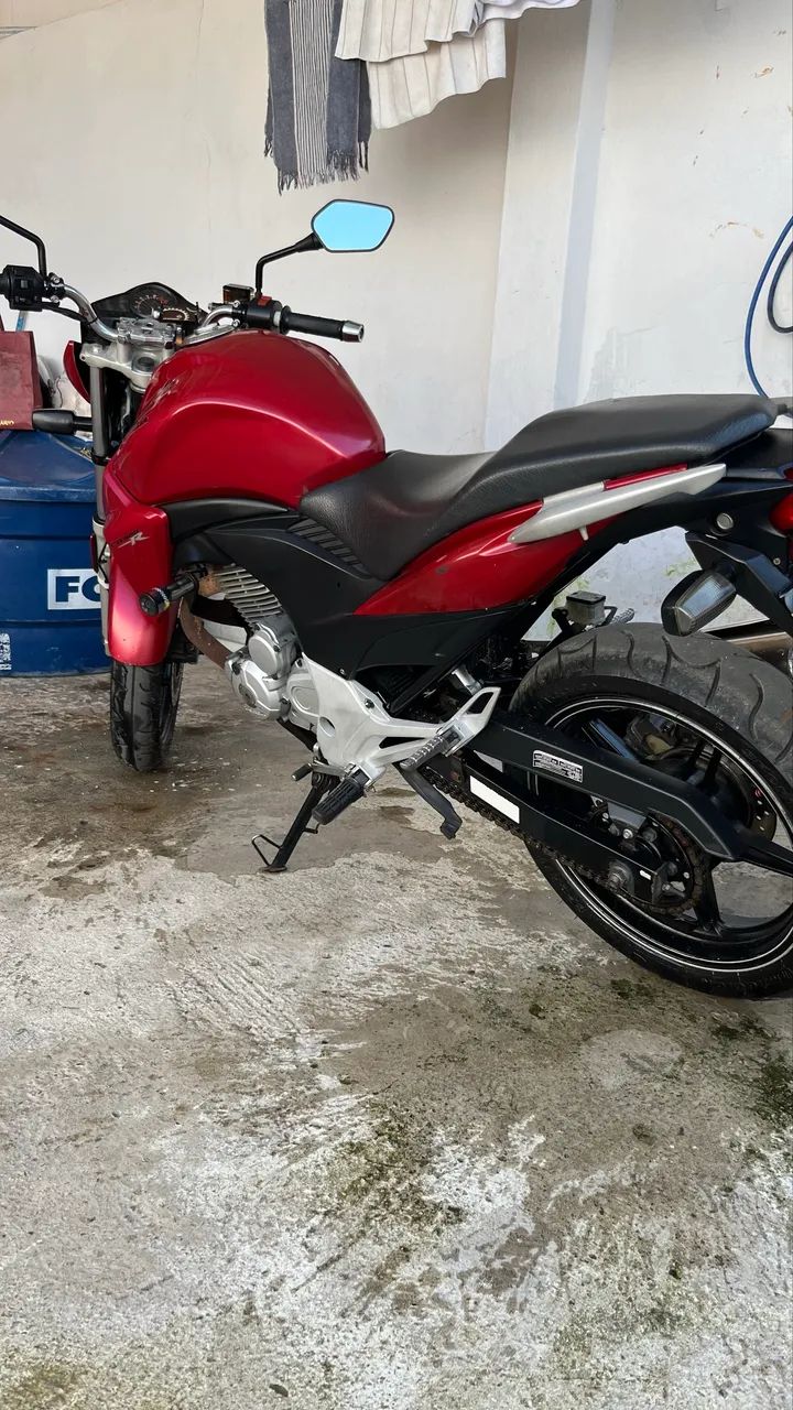 Vendo, CB 300R