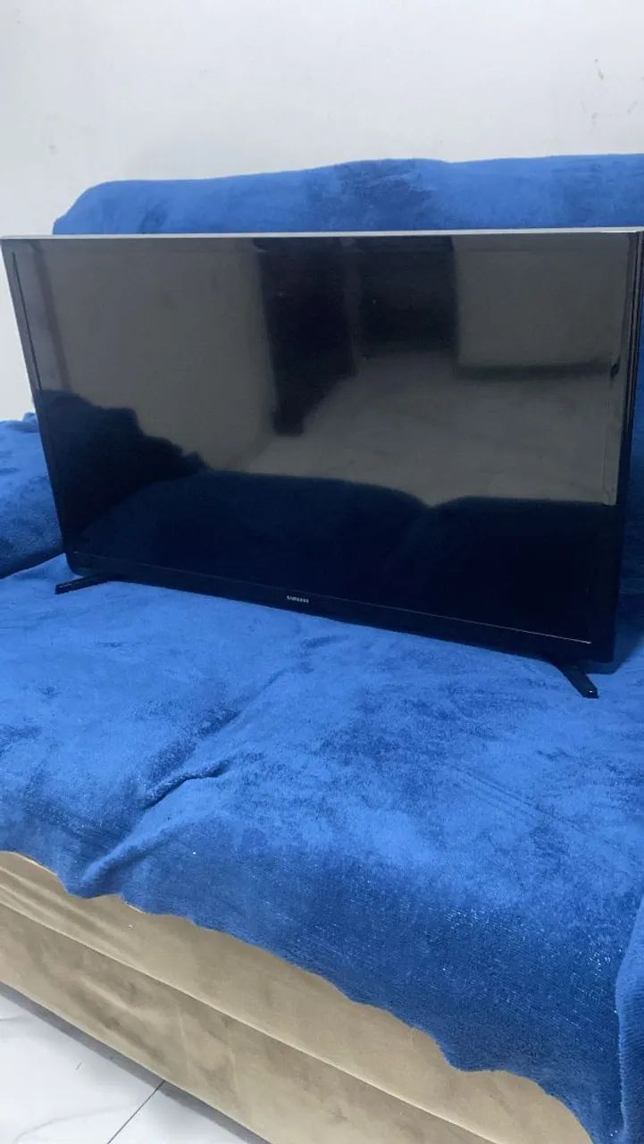 Vendo tv 32 polegadas não smart. Em otimo estado sem nenhum defeito 