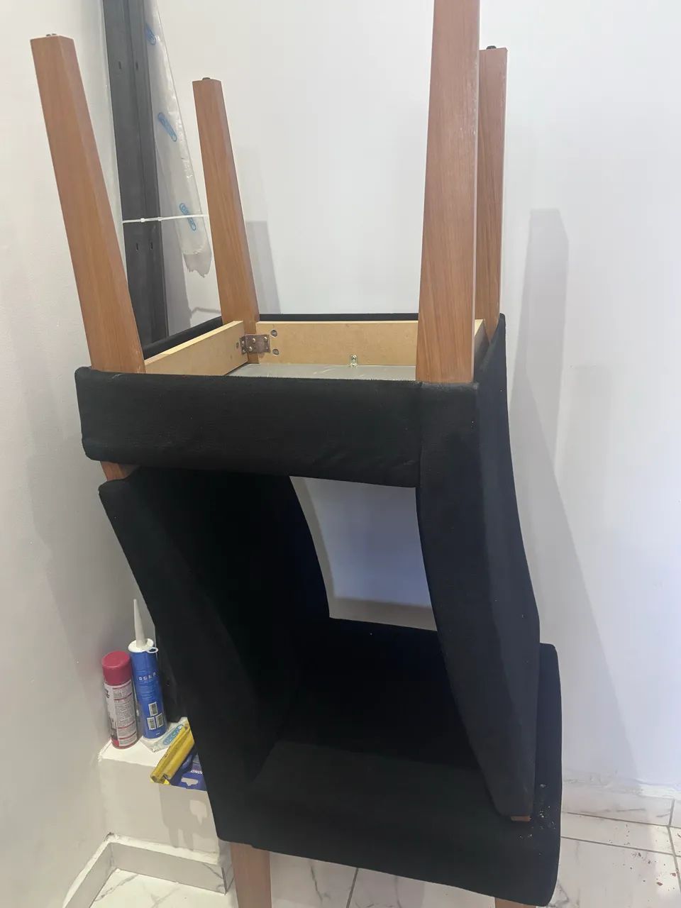 Vendo 2 cadeiras estofadas 