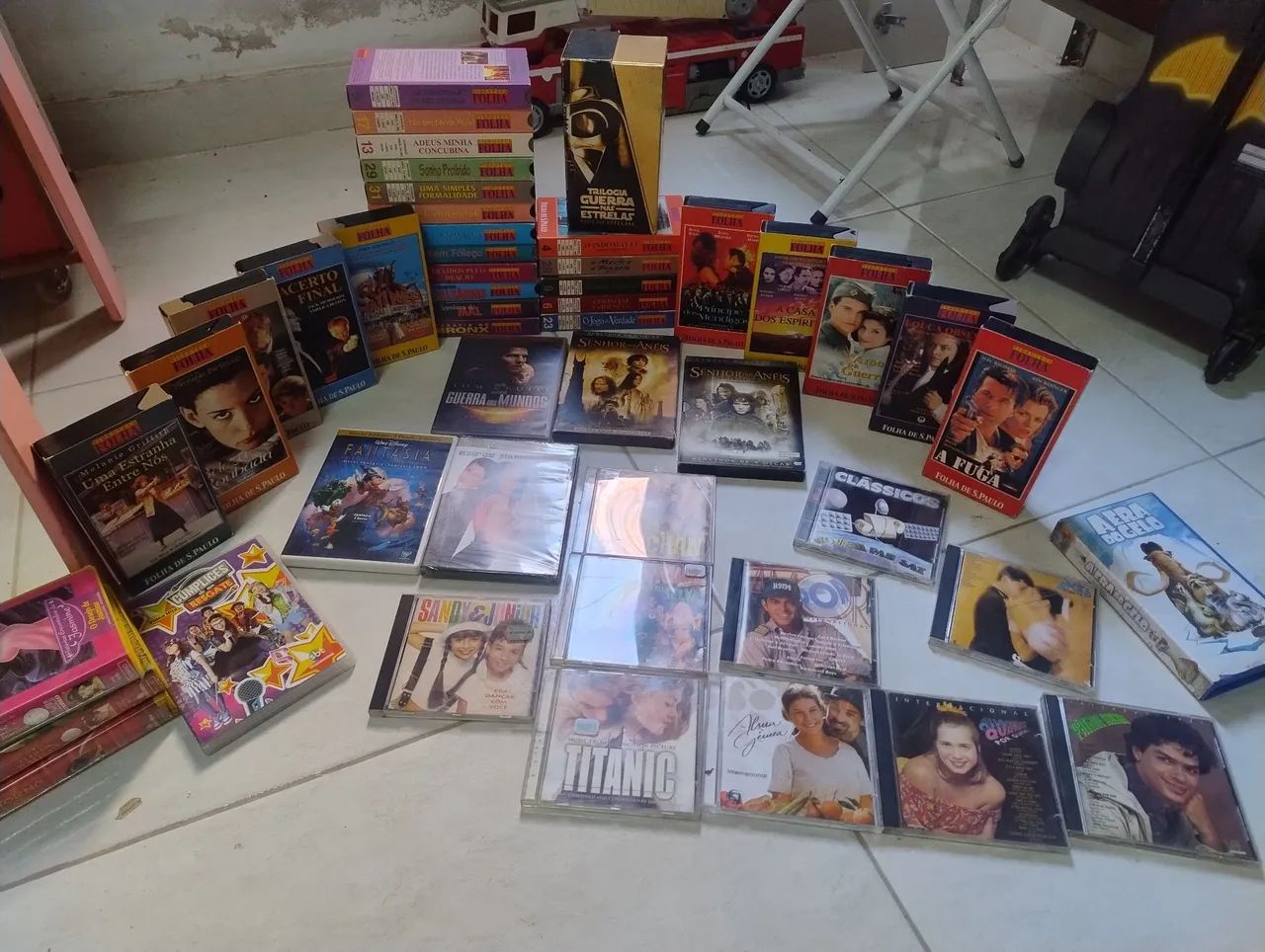 Lote antigo colecionador VHS  CD DVD