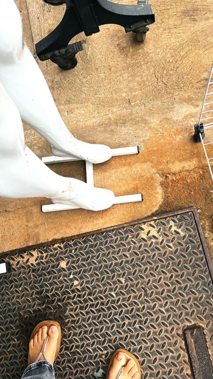 Pernas de manequim feminina usada - Foto 5