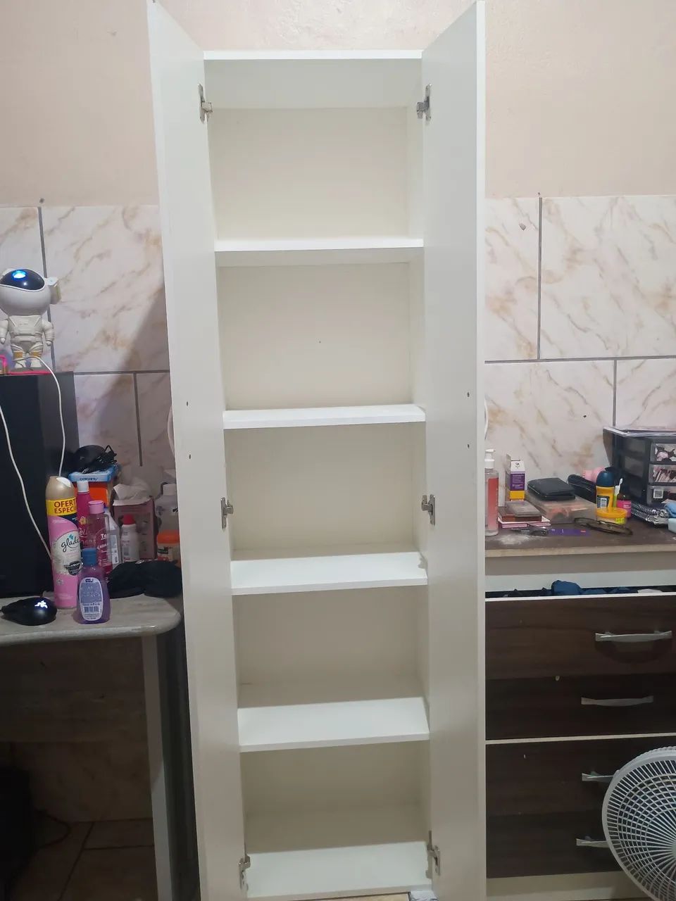 Guarda roupa de solteiro 4 prateleiras - Foto 2