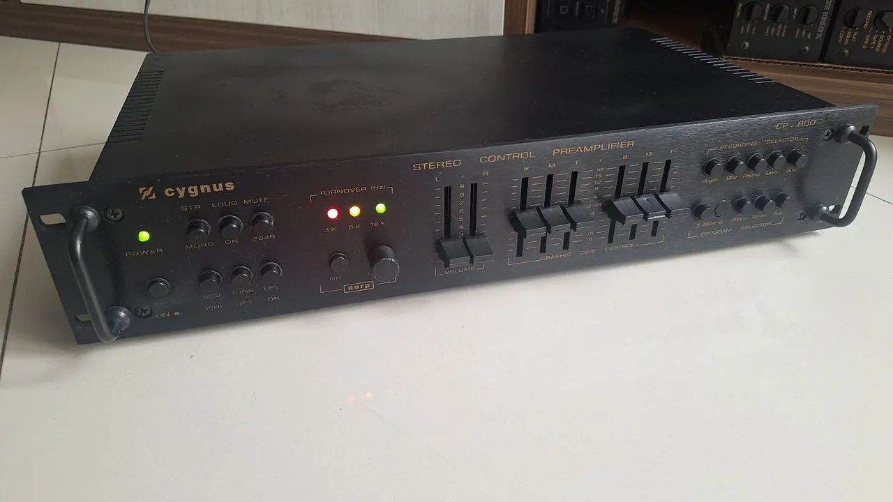 PRÉ AMPLIFICADOR CYGNUS CP 800 (( LINDÍSSIMO)) - Foto 3
