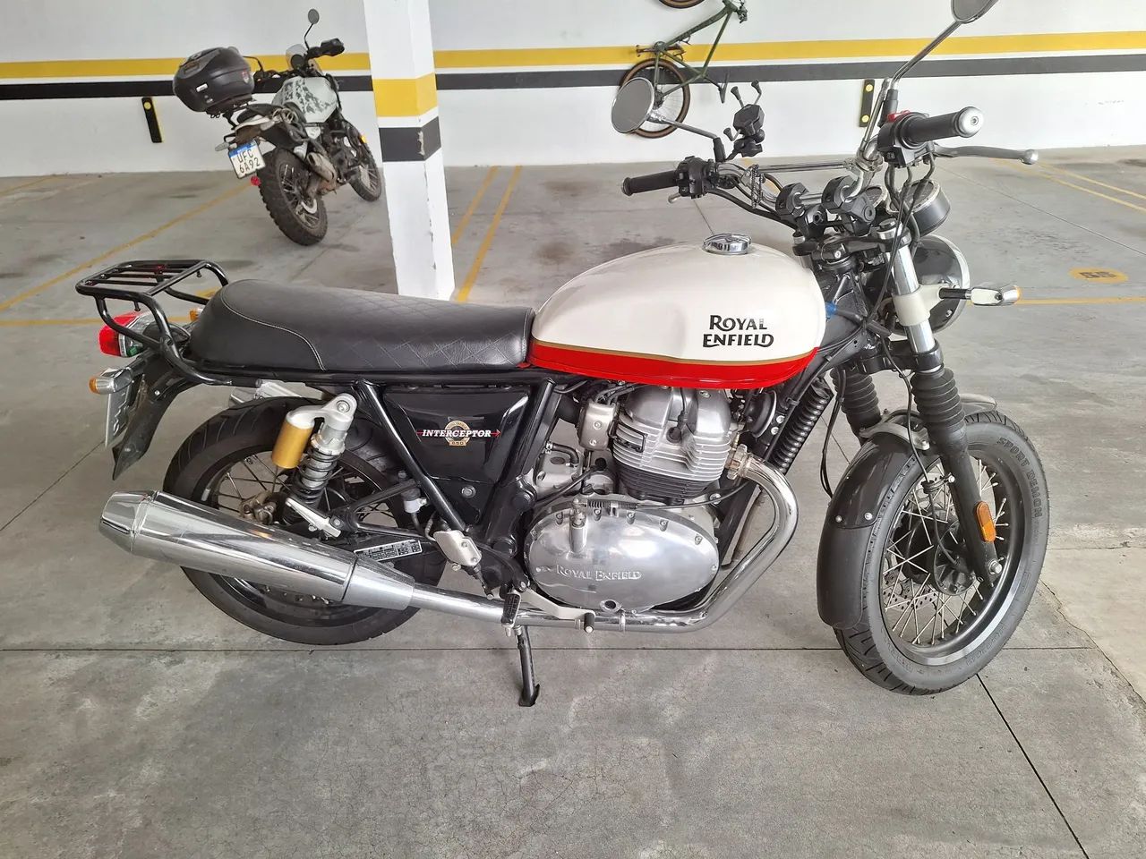 Interceptor 650 2023 - Foto 3