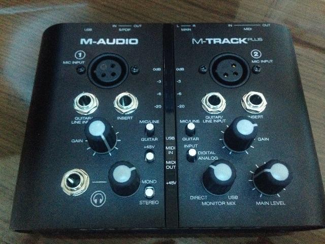 Placa de áudio M-track plus + pro tools