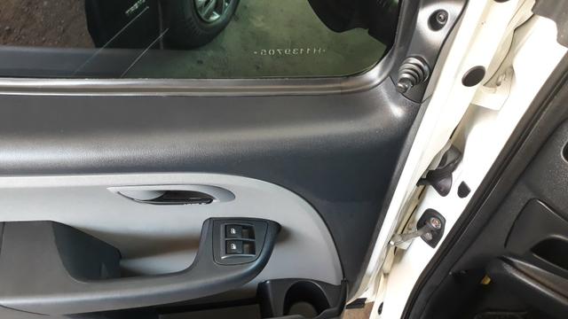 Doblô Essence 1.8 Completo Flex 2017 5 Lugares - Foto 9