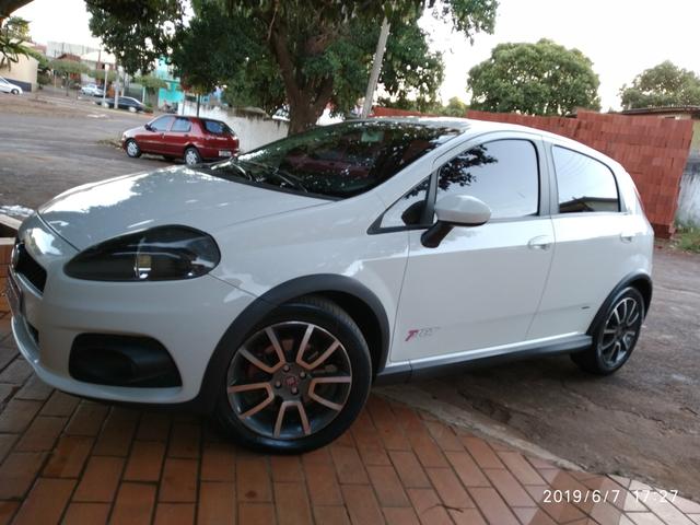 Punto t-jet turbo 1.4 ano 2009/2010 com ótimo preço bem abaixo da FIPE aceito troca