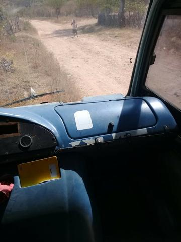 Microonibus MB 710 Comil 2002 - Foto 7