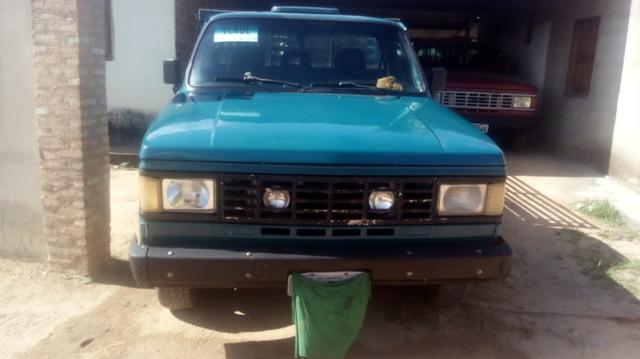 Chevrolet D-20 Custom com carroceria de madeira