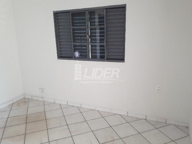 Casa para alugar com 3 dormitórios em Santa mônica, Uberlândia cod:862190 - Foto 2