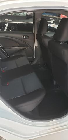 Super promoção toyota etios x plus - Foto 5