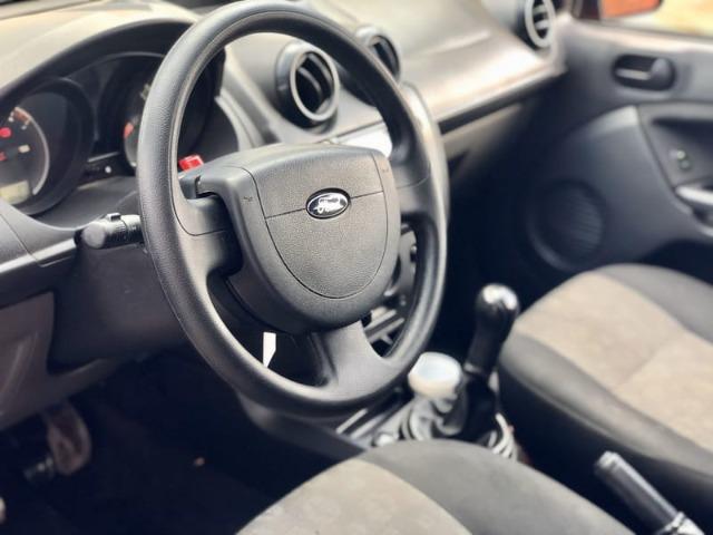 Ford Fiesta 2011 1.0 Completo - Foto 8
