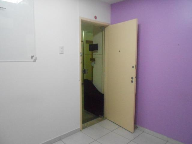 Sala Comercial na Avenida Nossa Senhora de Copacabana 1059 sala 204