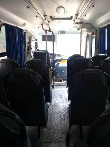 Microonibus MB 710 Comil 2002 - Foto 9