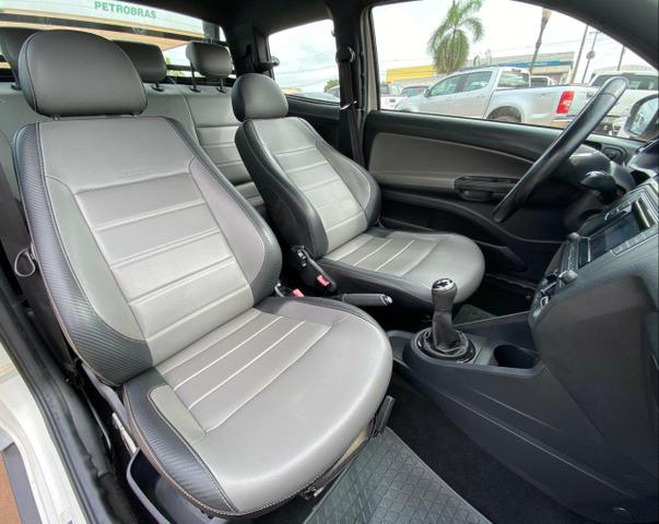 Vw volkswagen saveiro cross cd 1.6 flex mt 16-17 - Foto 8
