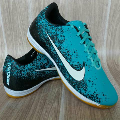 chuteira da nike quadra