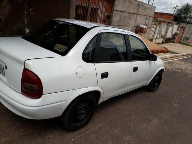 Vendo classic 2010 ar e direção - Foto 3