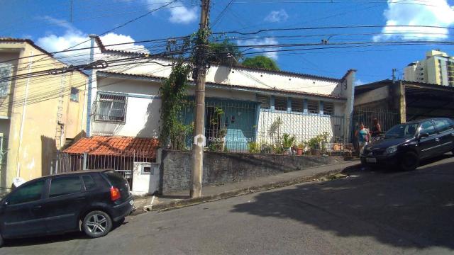 Casa no Bom Pastor, terreno 360m², excelente ponto.