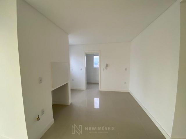 Apartamento andar alto com 3 Suítes 2 Vagas no Centro em Balneário Camboriú - Foto 18