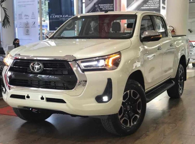 HILUX CD SRX 2021/2021 AUTOMATICA A DIESEL 4X4 !!