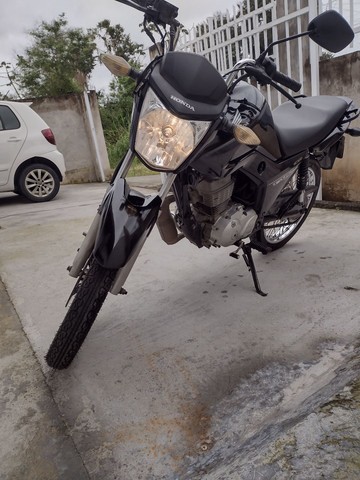MOTO BEM CONSERVADA