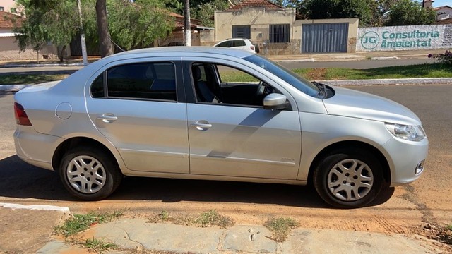 VOYAGE 1.6 2012- CARRRO EM ESCELENTE ESTADO DE CONSERVAÇÃO E POUCO RODADO.