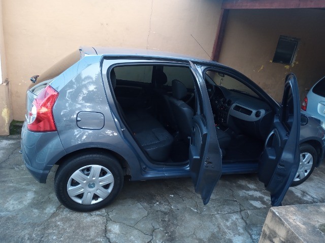 VENDO RENAULT SANDERO