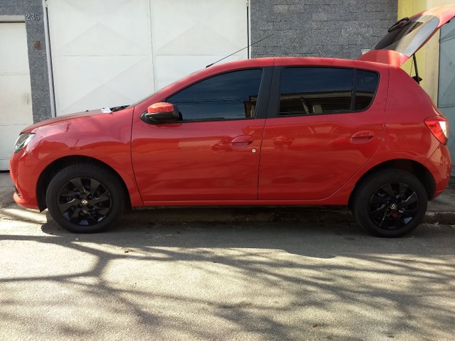 RENAULT SANDERO