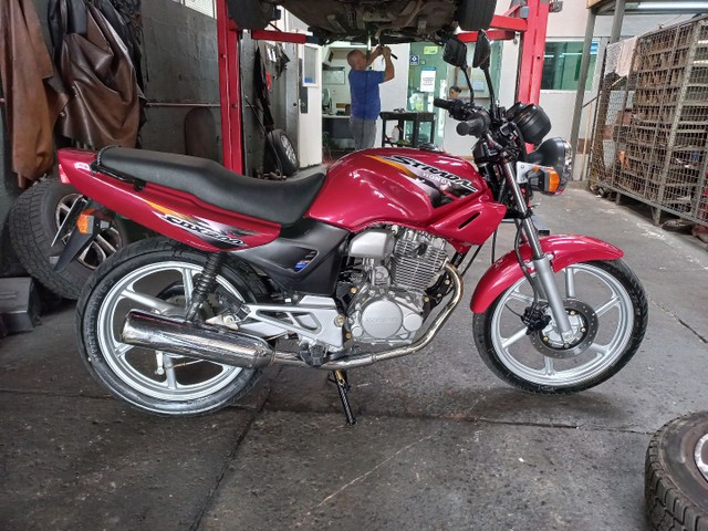 CBX STRADA 200 PARA PESSOAS EXIGENTE