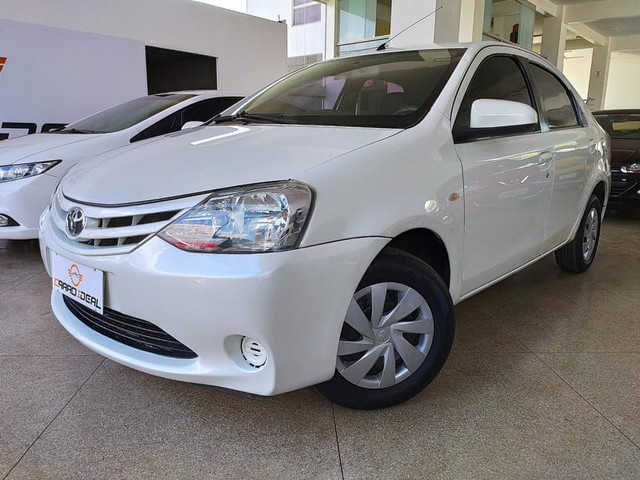 TOYOTA ETIOS SD XS