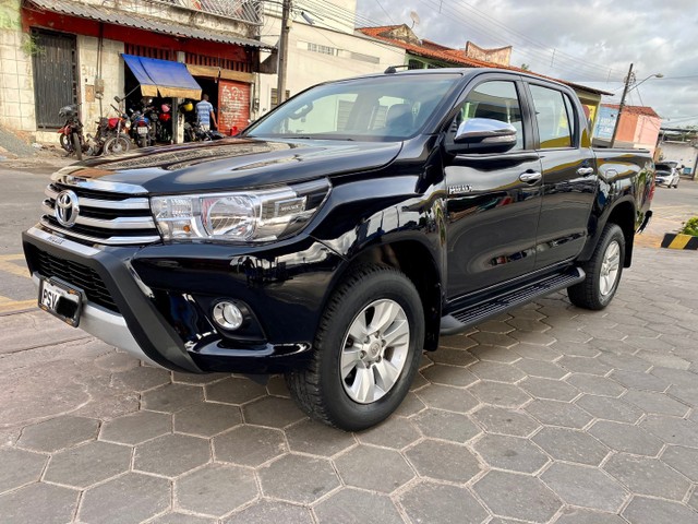 TOYOTA HILUX SRV 17/17 EXTRA