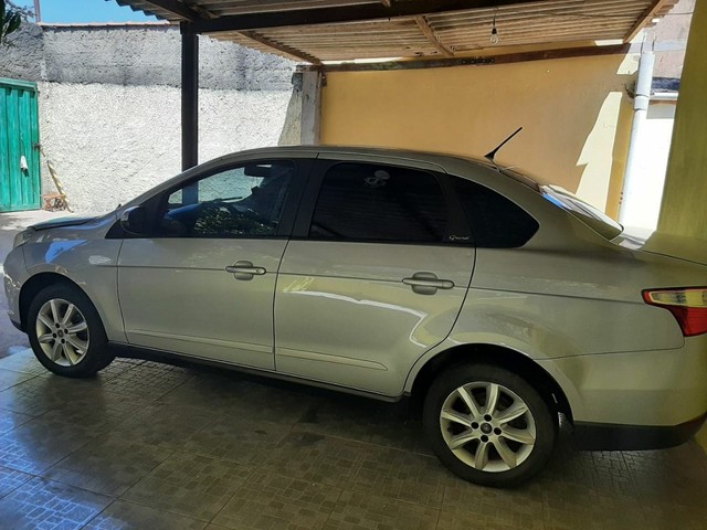 VENDO CARRO BEM CONSERVADO SIENA 2013