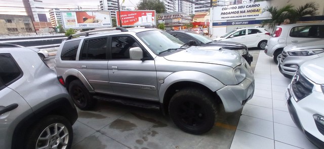 PAJERO SPORT HPE DISEL 4X4 MANUAL