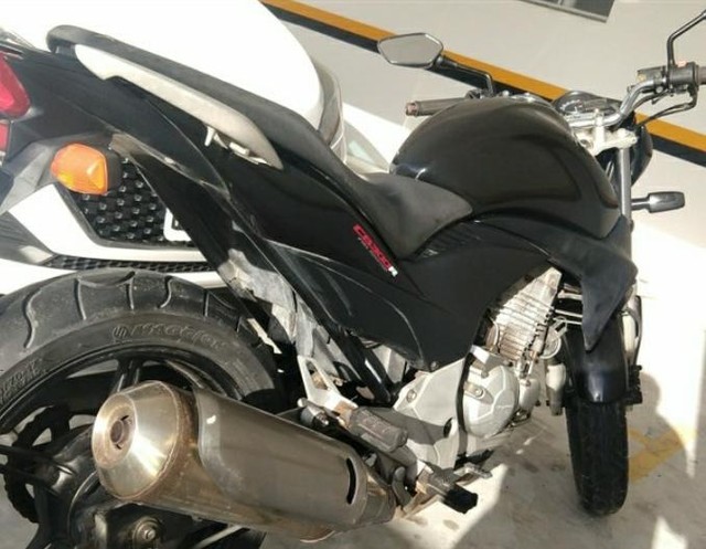 VENDO MOTO CB 300 2011