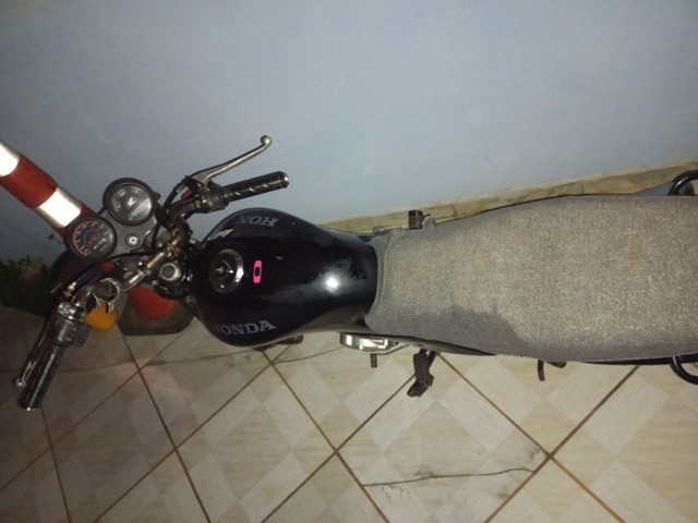 VENDO OU TROCO CG2008 DE FAN LEIA O ANUNCIO