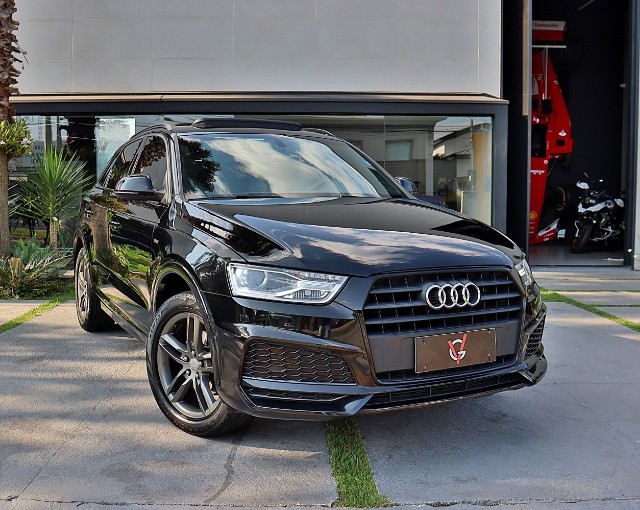 AUDI Q3 1.4 TFSI BLACK EDITION