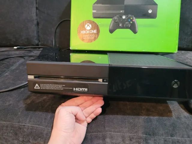 Xbox One 500GB - Versão Brasileira, com Caixa, e Controle original, +1 jogo (escolha)  - Foto 2