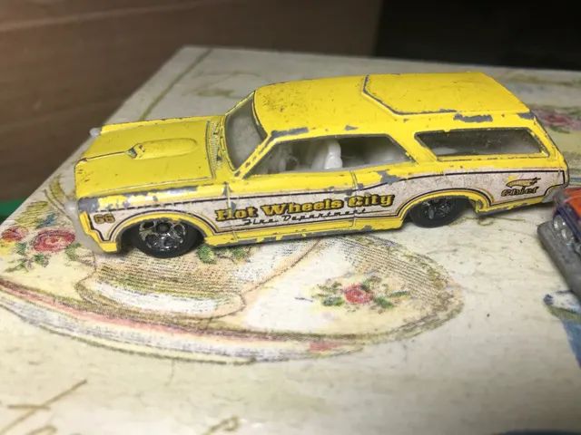 Dois hot wheels Chevy 69 - Foto 3