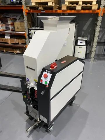 Moinho/Triturador Plast Machine para Plástico Pé de Maquina Bocal 250x200