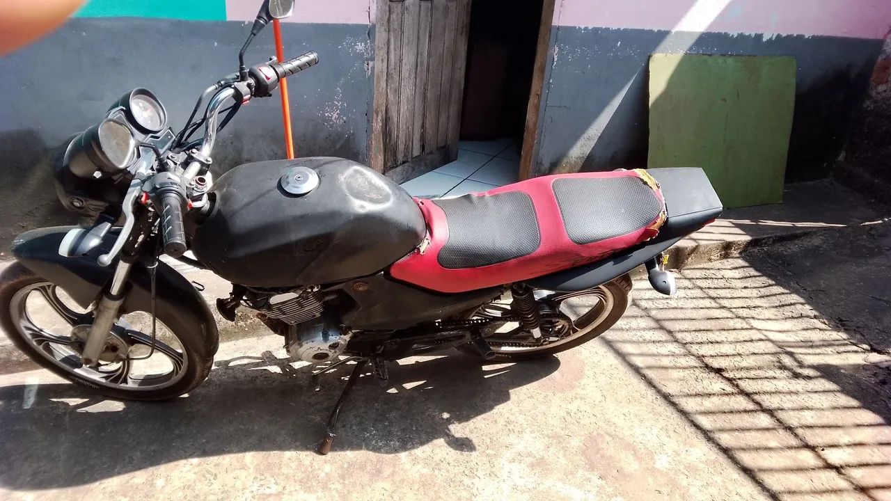 Motocicleta em ótimo estado