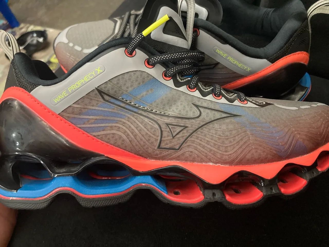 Tênis Mizuno Wave Prophecy X -Cinza - Foto 5