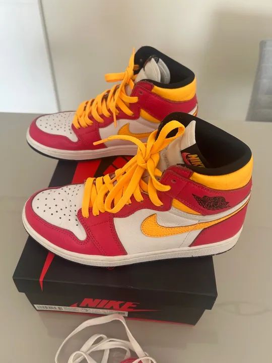Air Jordan 1 High Light Fusion Red - YouTube
