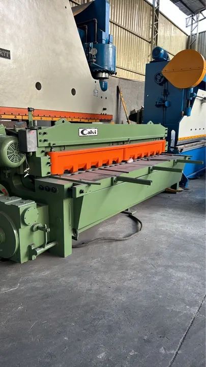 Guilhotina Calvi mecânica, 3.000x1/4 - Foto 3
