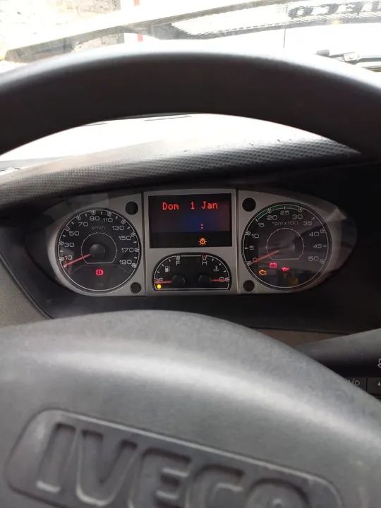 Micro ônibus Iveco 70C17 ano 12/13 - Foto 3