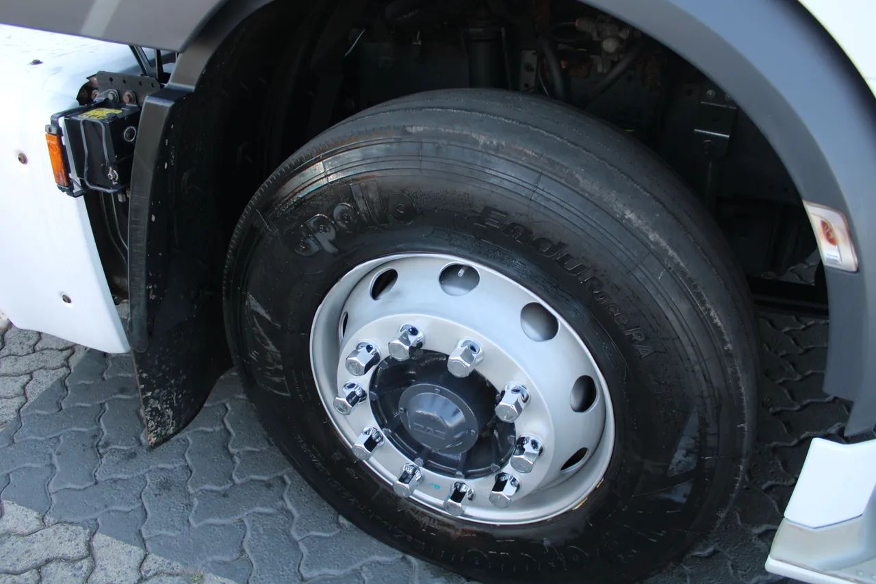 XF FTS480 6x2 Space Cab (diesel)(E5). - Foto 4