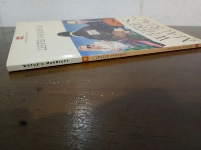 Livro Wheres Mauriac em Inglês  - Foto 4