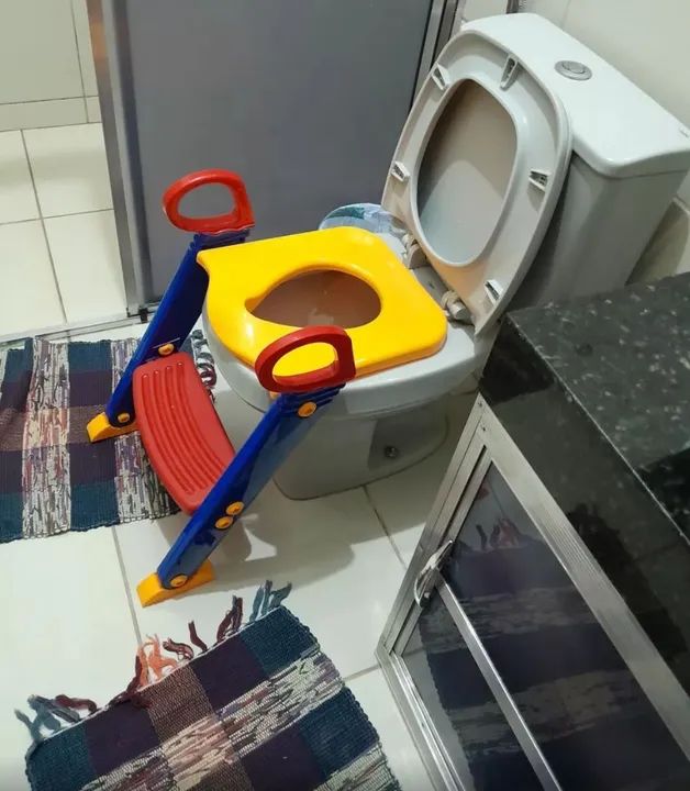 Troninho infantil assento redutor vaso sanitário  - Foto 6