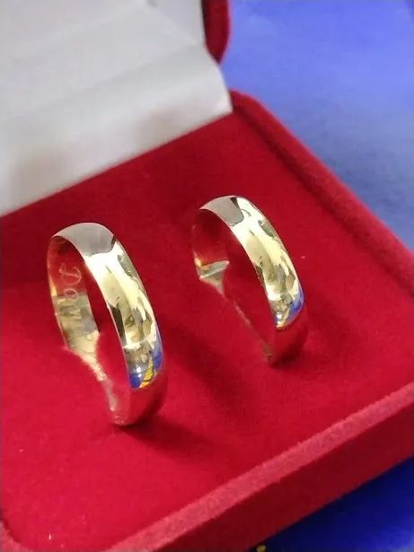 Alianças Largas Ouro 18 Kilates 4 mm Peso 5 Gramas  - Foto 6