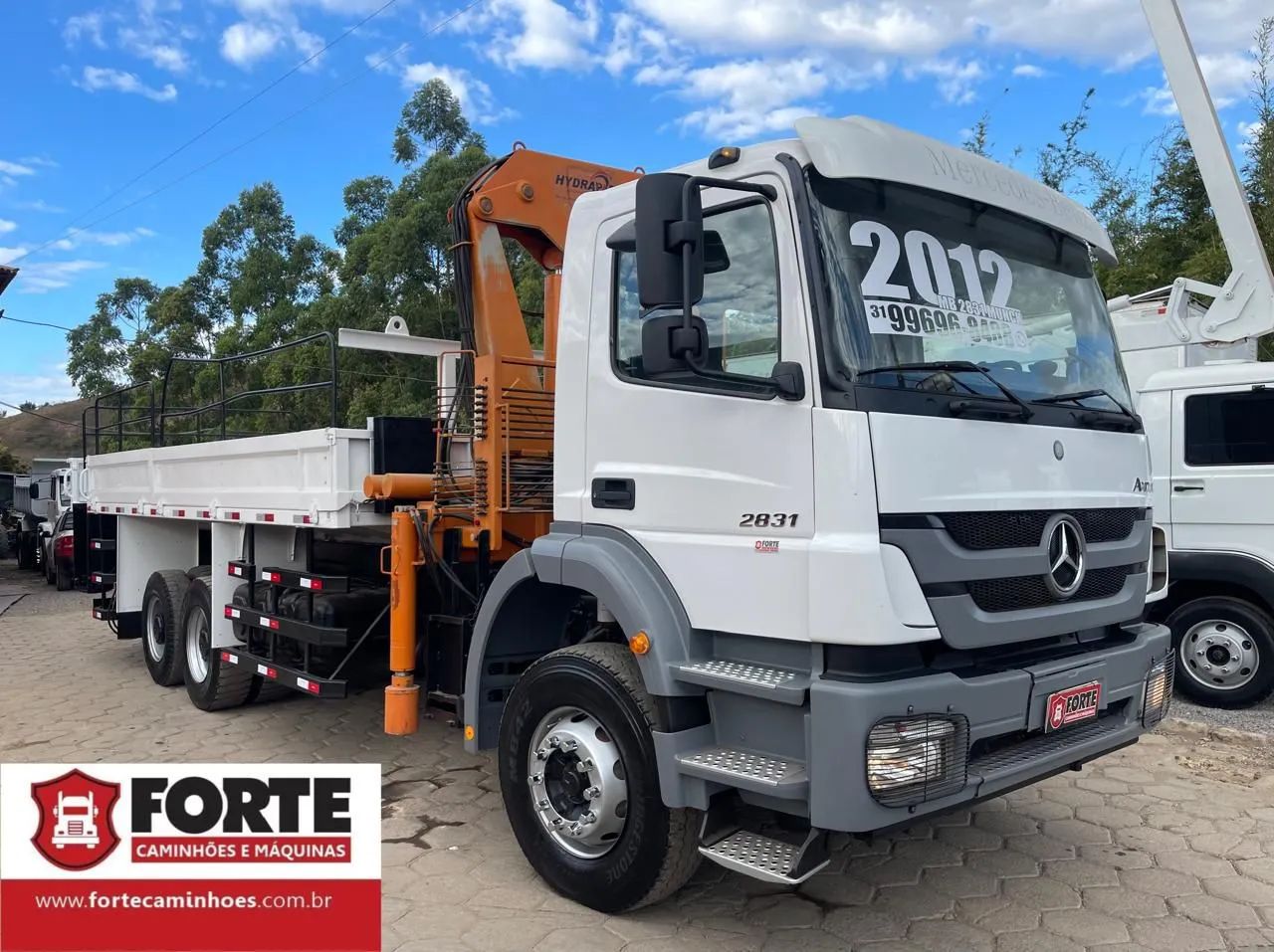 MB AXOR 2831 MUNCK E CARROCERIA 