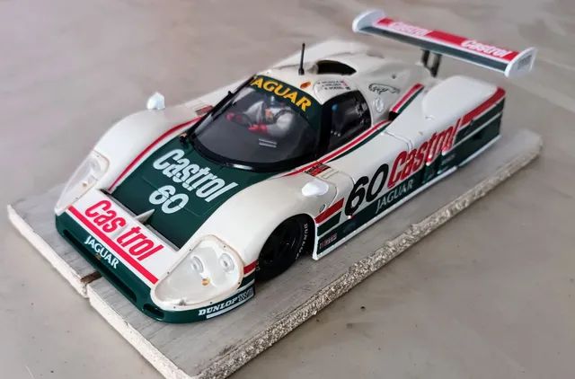 Carro de autorama Jaguar xjr9 preparado